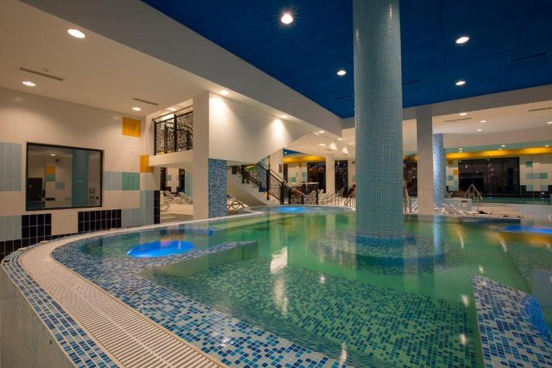 بيت شباب Adica Prenociste Sport Wellness Centar - Bazeni Ada المظهر الخارجي الصورة
